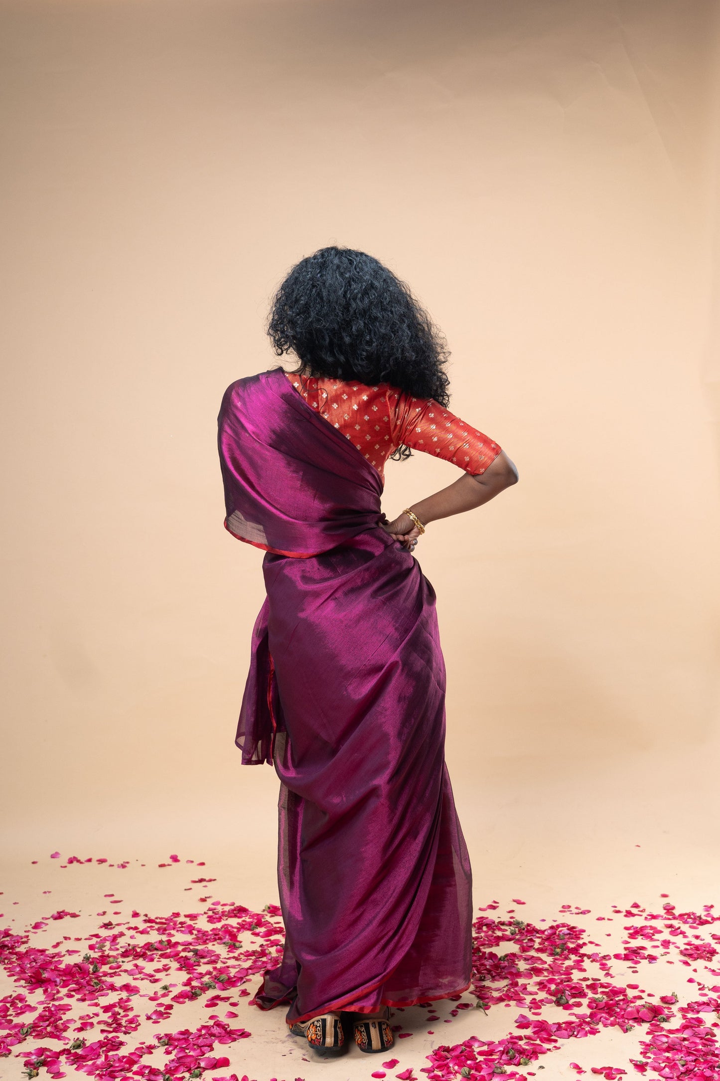 Yatrika saree I Purple Handloom Tissue Saree