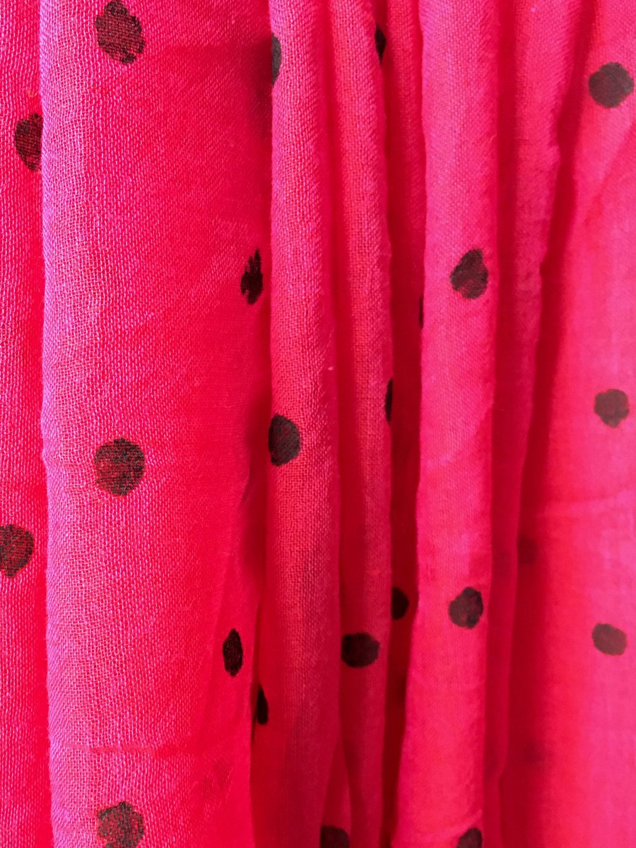 Red dimpled dots - Suta Bombay