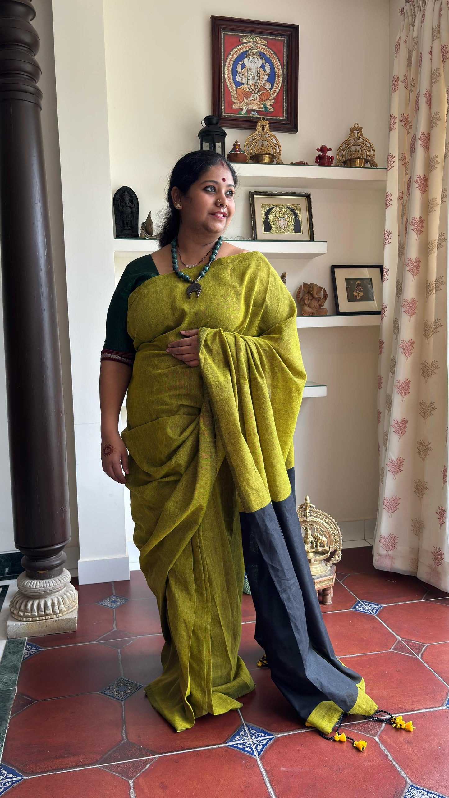 Aanchal - 1 minute Ready-to-wear Saree in mehndi-green with black in Khadi fabric