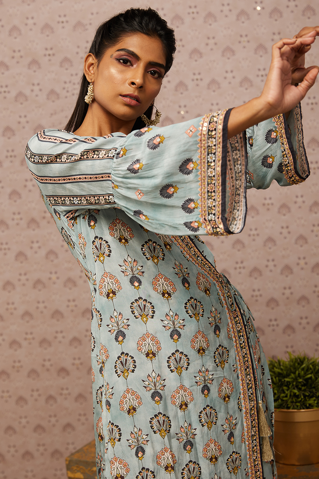 Sarouk Embroidered Angarkha Set