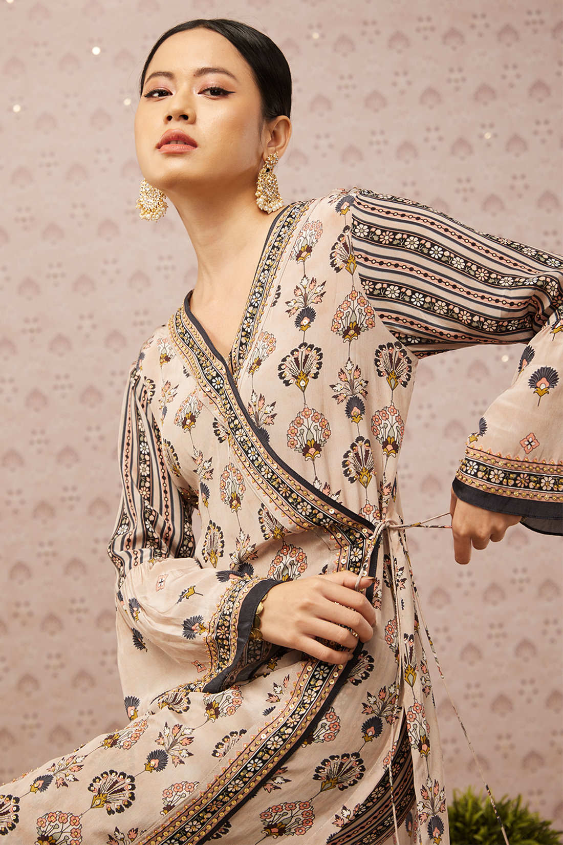 Sarouk Embroidered Angarkha Set