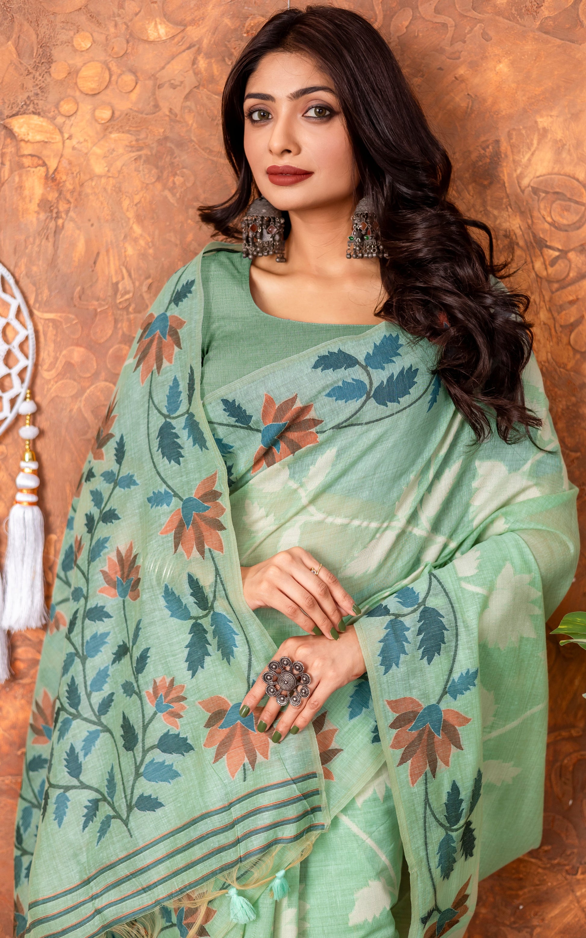 Traditional Floral Nakshi Skirt Work Soft Jamdani Saree in Sea Green, Off White and Multicolored