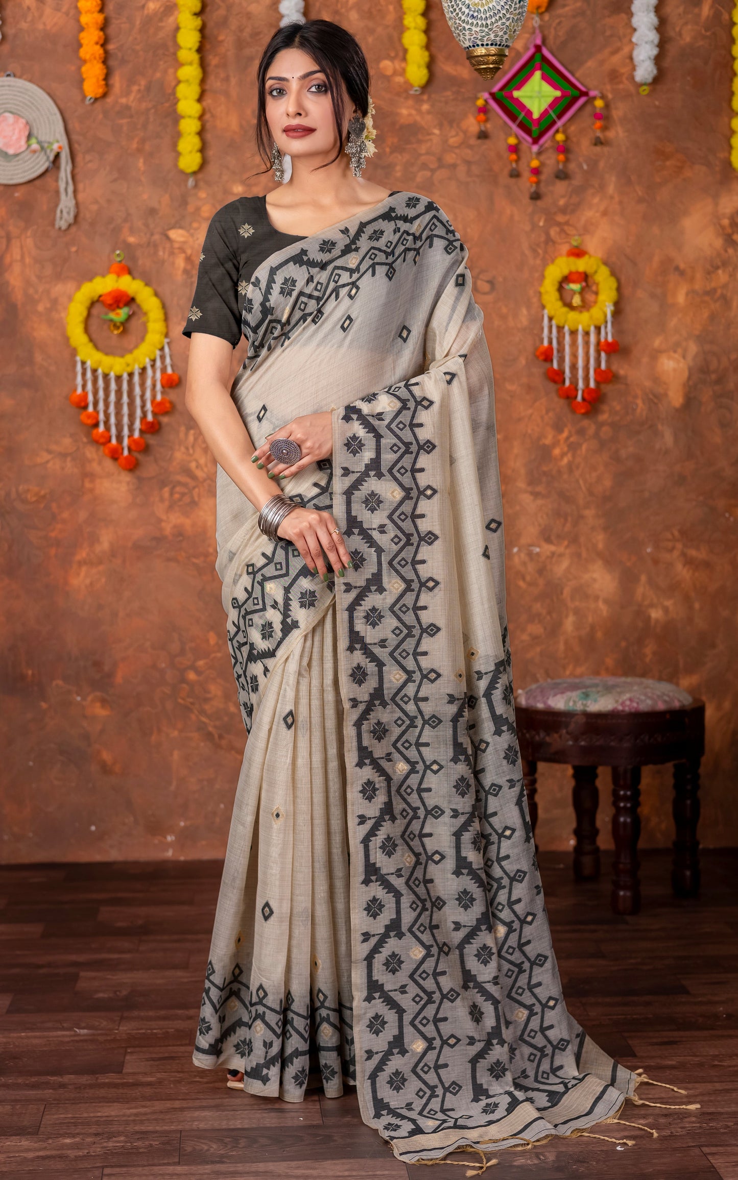 Tantuja Inspired Traditional Karat Needle Nakshi Jaal Work Soft Jamdani Saree in Beige, Black and Matte Golden 