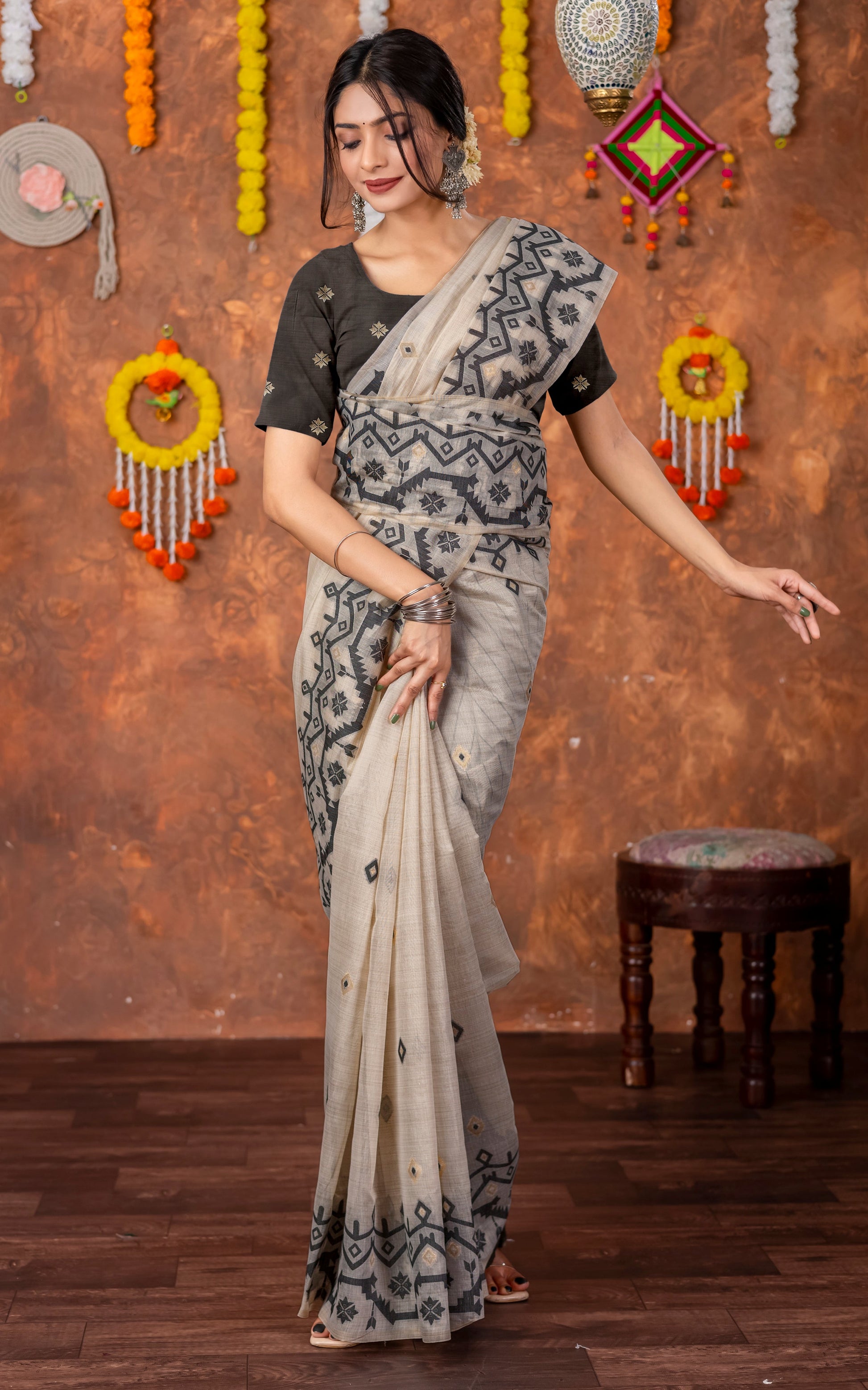 Tantuja Inspired Traditional Karat Needle Nakshi Jaal Work Soft Jamdani Saree in Beige, Black and Matte Golden 