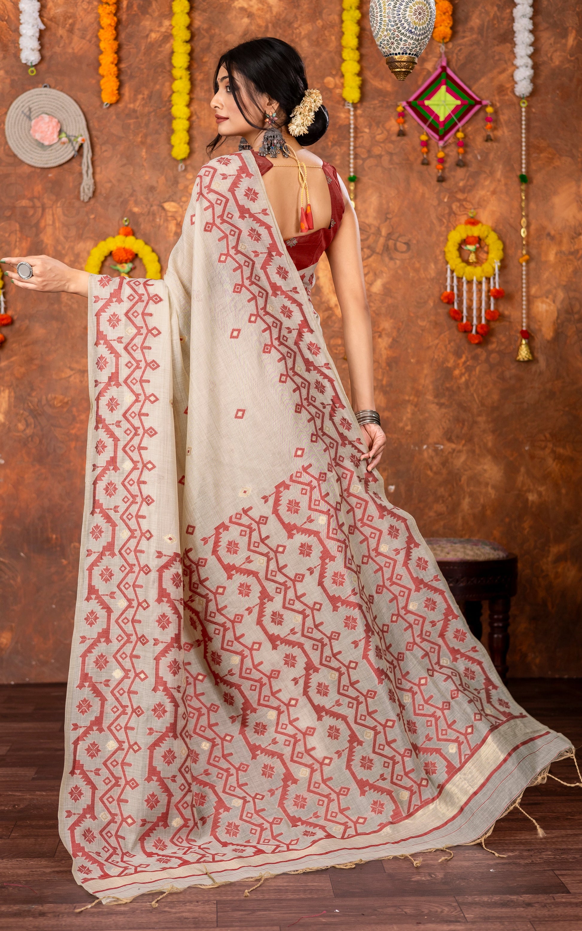 Tantuja Inspired Traditional Karat Needle Nakshi Jaal Work Soft Jamdani Saree in Beige, Red and Matte Golden 