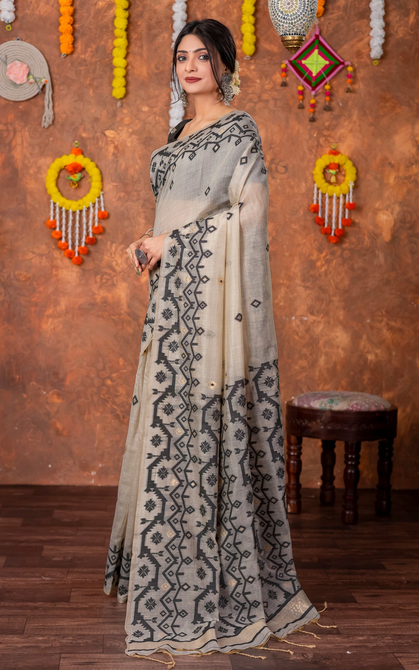Tantuja Inspired Traditional Karat Needle Nakshi Jaal Work Soft Jamdani Saree in Beige, Black and Matte Golden 