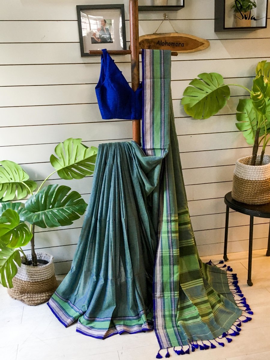 Tinted blue daisy - Suta Bombay