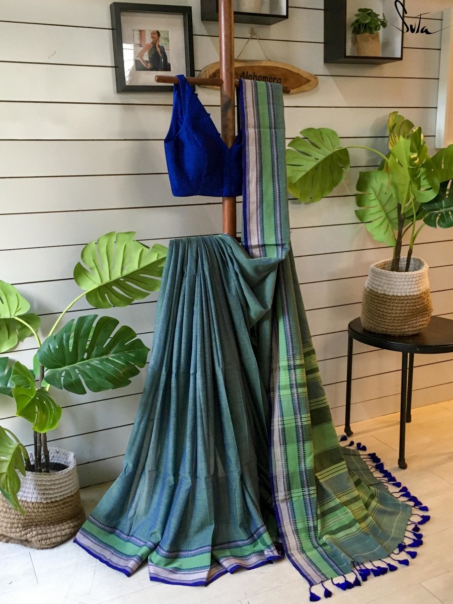 Tinted blue daisy - Suta Bombay