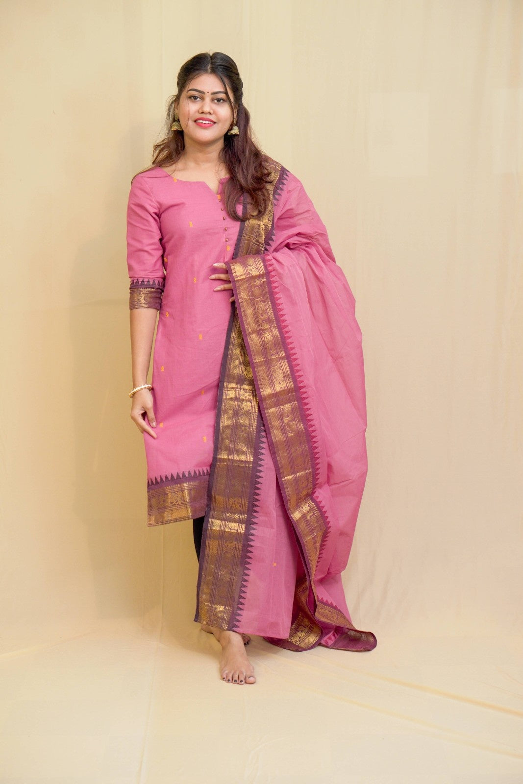 Geet - Kurti with dupatta in pure kanchi cotton in Onion pink color