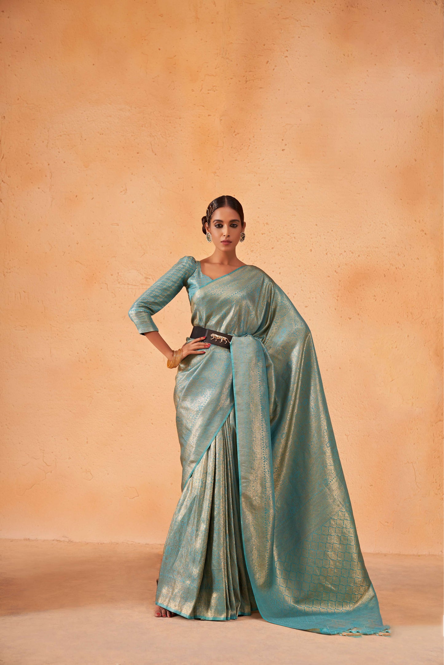 Shining Blue Gold Zari Kanjeevaram Silk Saree